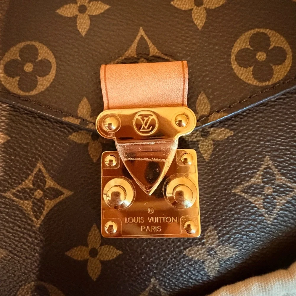 Louis Vuitton authentic louis